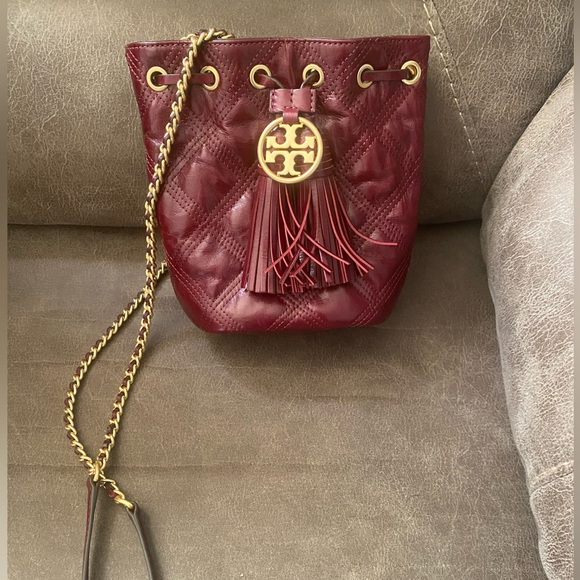 New with tags Tory Burch bag-has been kept in storage.*Currently sold out online - Picture 3 of 7
